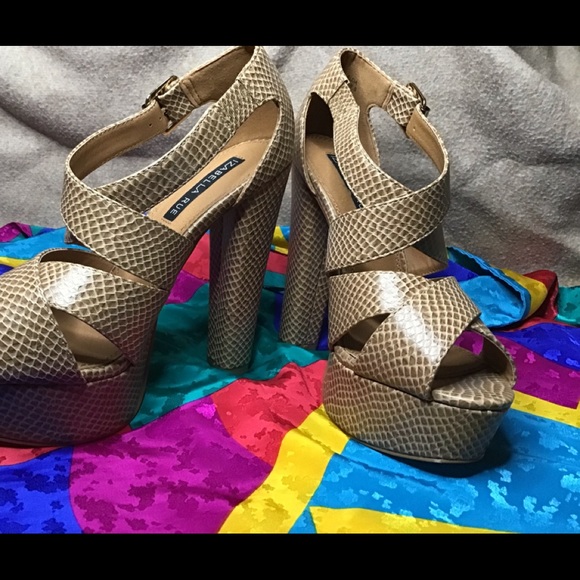 (#14) Izabella Rue Alda Platform Stiletto Sandals - Picture 7 of 9